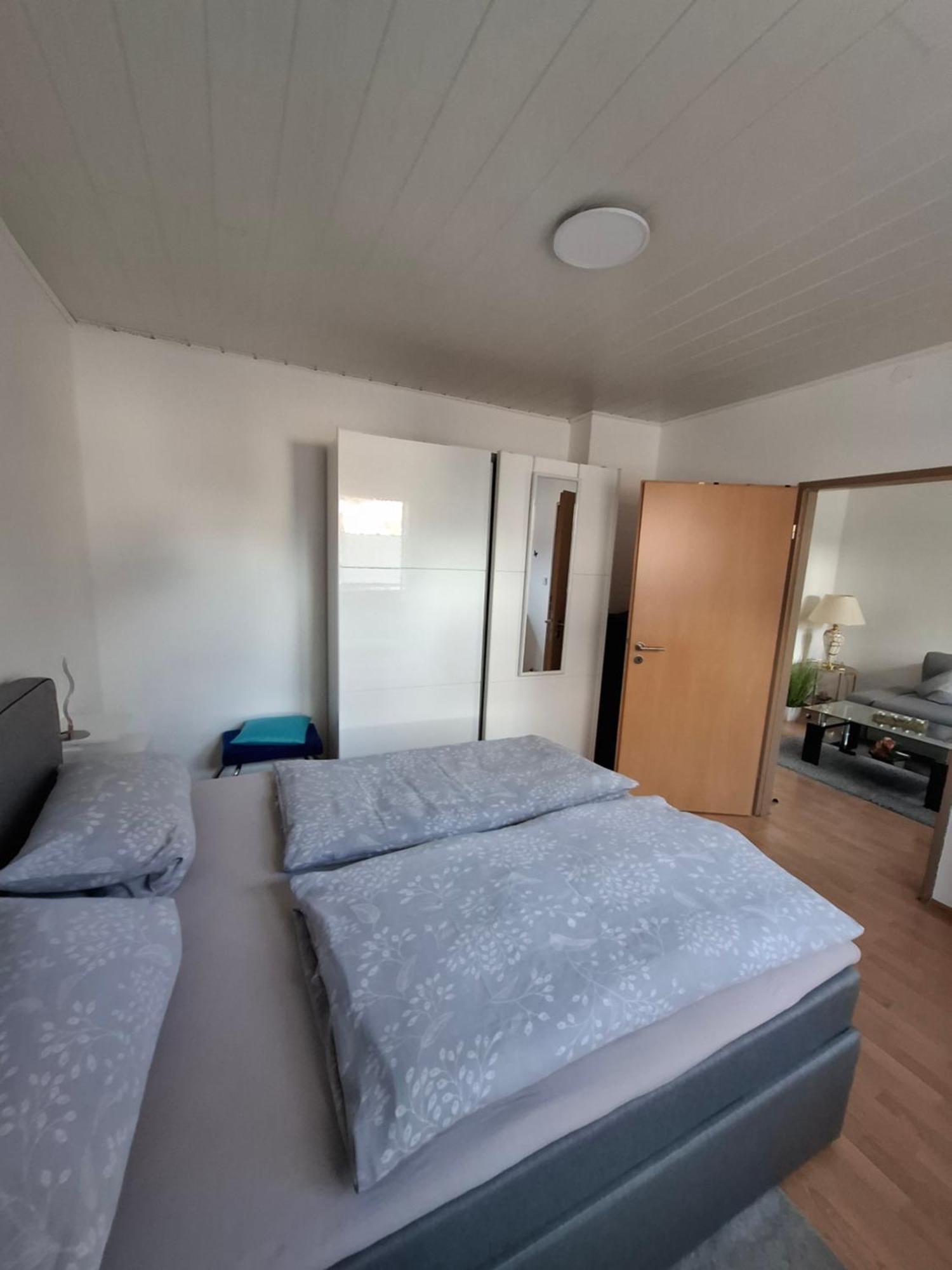 Schoene 3 Zi. Ferienwohnung Vor Den Toren Frankfurt Dreieich Exterior photo